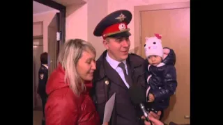 В Калининграде генерал лейтенант полиции Евгений Мартынов вручил 26 ти полицейским ключи от новых сл