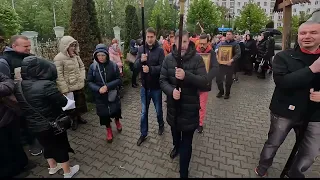 Крестный ход во вторник Светлой седмицы в храмовом  комплексе  прп. Сергия  Радонежского на Рязанке.