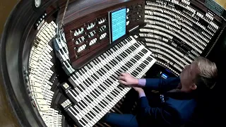 Organist Josh Stafford plays Bohemian Rhapsody on the largest pipe organ in the world