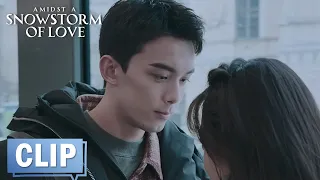 EP09 Clip Yin Guo and Lin Yiyang are dating on the tramy | Amidst a Snowstorm of Love
