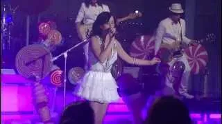 Katy Perry - Firework - (Live at the Ed Sullivan Theater, New York City, on the 24/08/2010)