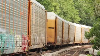 Watch as CSX Q217 blows an air hose and breaks a knuckle causes the 6th and 7th car to separate!