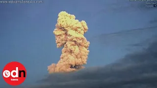 Incredible Time Lapse Video of Mexico's Popocatepetl Volcano Erupting