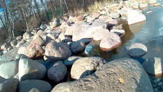 Прогулка по камням. Walking on stones.
