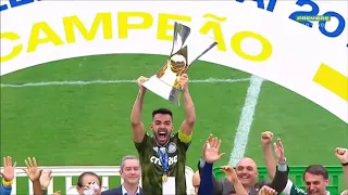 Bolsonaro entrega Taça Campeão Brasileiro 2018 ao Palmeiras!