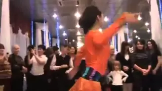 Грузинский женский танец на свадьбе