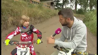 Der Landreporter trainiert mit den jungen Talenten auf der Motocross Übungsanlage Lehmbeck