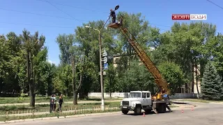 Комунальні новини: На Веселій Іванівці відновлюють 3 км електромереж.