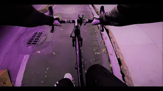 UN VIAJE DE LSD EN BICICLETA (@adidasboy)