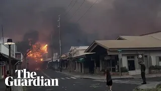 Hawaii: Maui residents escape wildfires while strong winds cause blaze to spread