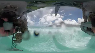 25th ID Soldiers Conduct SPIE Training from a CH-47 Off the Coast of Hawaii (360 vide (2019) 🇺🇸