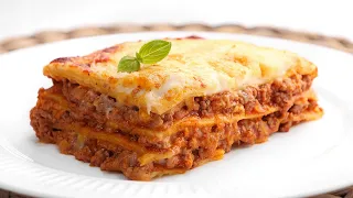 Super Delicious Meat Lasagna with Cheese and Bechamel