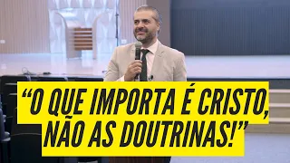 “O QUE IMPORTA É CRISTO, NÃO AS DOUTRINAS!” - Leandro Quadros - Palestra - Bíblia - Cristãos