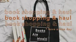 BOOK SHOPPING IN NYC AND A BOOK HAUL!
