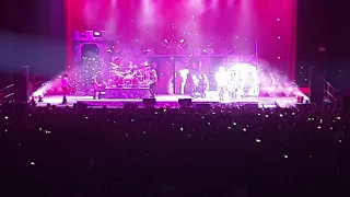 Alice Cooper   school's out  10-09-2019  Torino