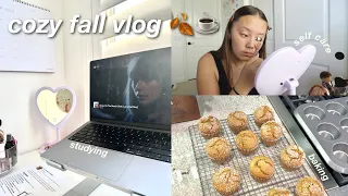 cozy fall vlog 🎃🍁 decorating, baking, and more!