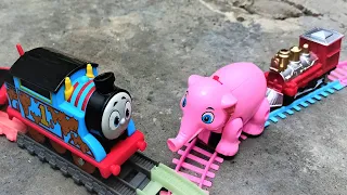 Drama Mencari Dan Merakit Kereta Thomas And Friends Kereta gajah,Mini Expres,Gerbong Muat  Ayam,Sapi