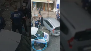 Interpellé, il pousse un policier et s’échappe du véhicule de police