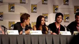 Vampire Diaries at Comic-Con Part 8 Nina discusses Paul and Ian