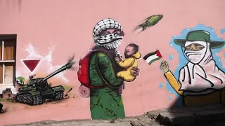 Artists transform a Cape Town neighborhood for Gaza | REUTERS