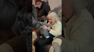 Grandma breaks down in tears meeting her great-granddaughter for first time ❤️❤️