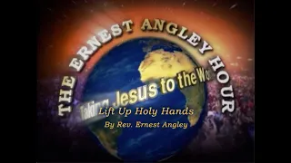 Lift Up Holy Hands