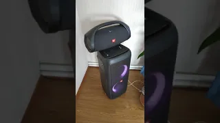 JBL BOOMBOX vs JBL PARTYBOX 300 100%