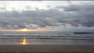 Sunset di Kuta Bali - Beach Ambiance Soothing Waves ASMR