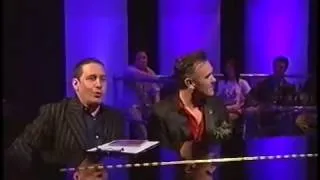 MORRISSEY ON LATER WITH JOOLS HOLLAND 2004