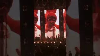 Liam Gallagher - Champagne Supernova (Knebworth 22)