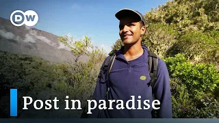 Mountaintop mailbox: Réunion mail carriers | DW Documentary