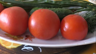 Не думала, что из простых помидоров можно сделать такие вкусные салаты. СРАЗУ ТРИ РЕЦЕПТА.