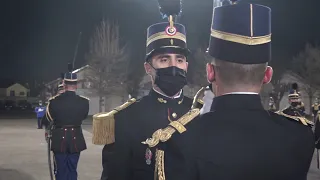 #Cérémonies | Nos élèves-officiers pendant la traditionnelle cérémonie des sabres ⚔️