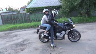 Сын прокатил Маму на литровом мотоцикле 150л.с