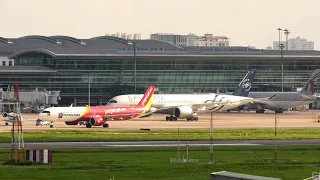 Ho Chi Minh City Airport Vietnam Airlines A350 Etihad Cargo 777 Bamboo airways