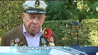 Прем’єр міністр України А.Яценюк та А.Аваков  поклали квіти до підніжжя Меморіалу Солдатської Слави