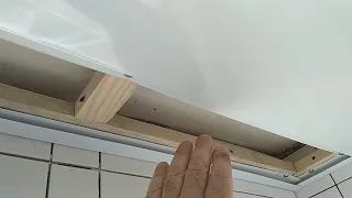 Как установить последнюю панель ПВХ на потолок