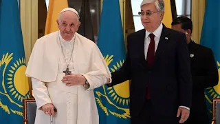 Папа римский Франциск призвал строить более стабильный и спокойный мир