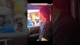 Skusta Clee nagbigay ng bulaklak sa babaeng angkas ng JoyRide #shorts