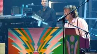 PAUL McCARTNEY - "Lady Madonna" Live in Philadelphia, 8/14/10