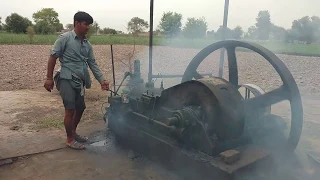 amazing starting desi old black engine | ruston hornsby engine | tubewell agriculture in Pakistan