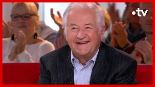 "Sandrine Rousseau est une pépite" pour l'humoriste Jacques Mailhot - Vivement Dimanche 20 nov 2022