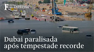 Tempestade recorde deixa estradas alagadas em Dubai