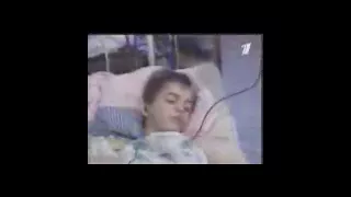 ОРТ 1 канал.Новости 10/12/2000.В селе Алхан Юрт хоронили погибших в результате взрыва.