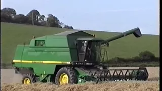 John Deere 2256 combine