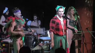 The Skivvies and Ben Bogen - I Touch My Elf
