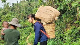 The struggle of a 16-year-old single mother going into the forest to pick banana leaves to sell
