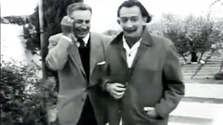 1957 Walt Disney Visits Salvador Dali in Spain - Walt Disney visita a Dalí en España - 2 Genios