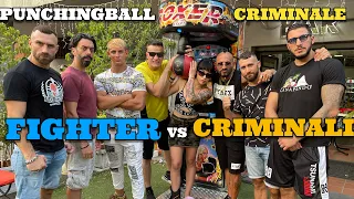 Punchingball Criminale Sfida Fighter VS Criminali