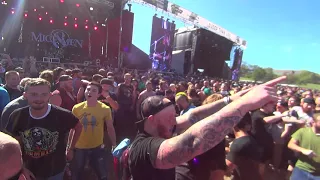 OF MICE & MEN  Louder than Life set AMERICAN MOSH PITS!!! crowd surfers